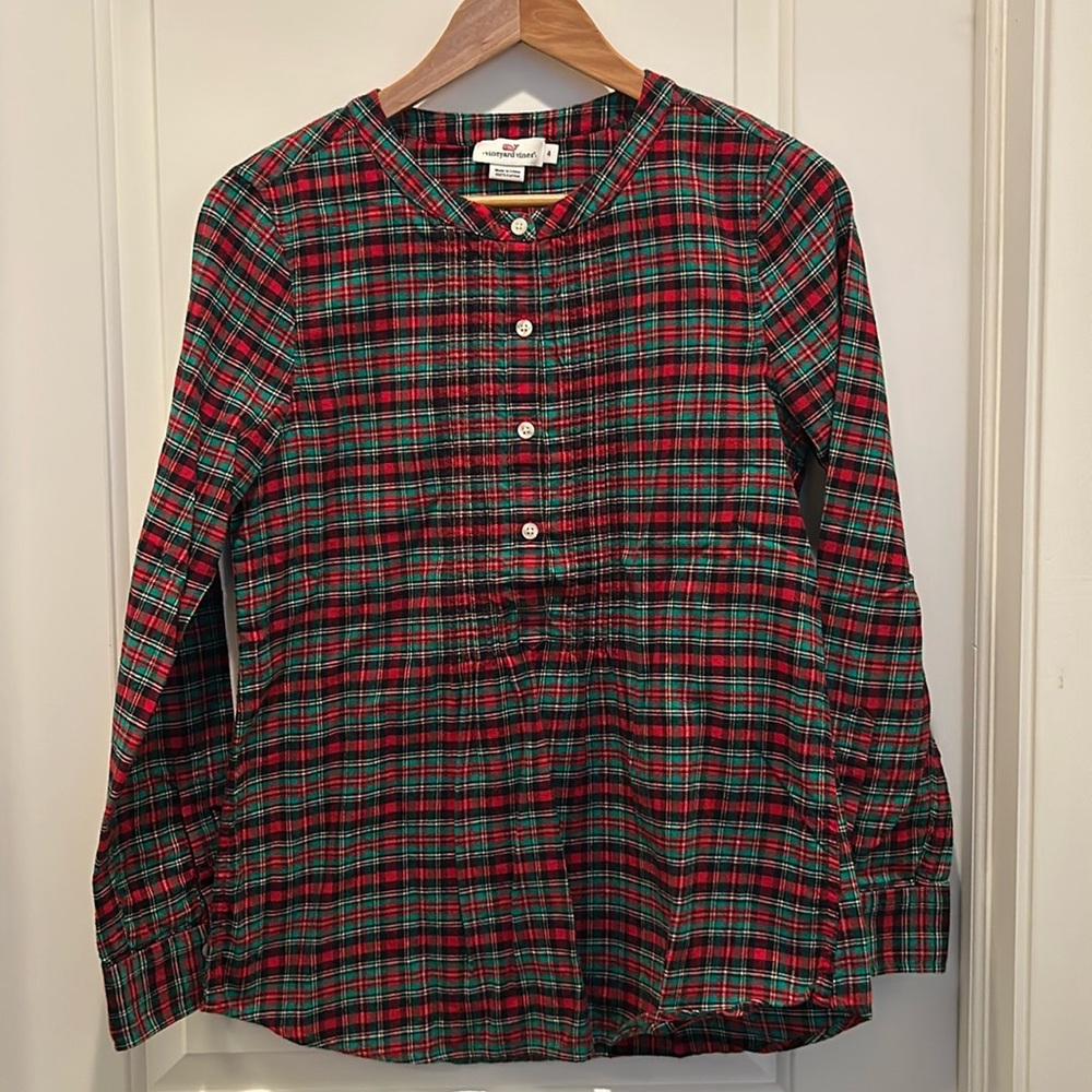 Vineyard vines, top women women’s size 4